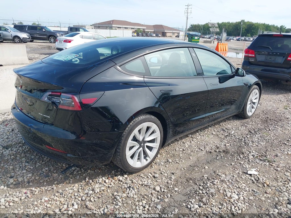 Tesla Model 3 2022