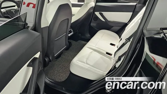 Tesla Model Y 2022