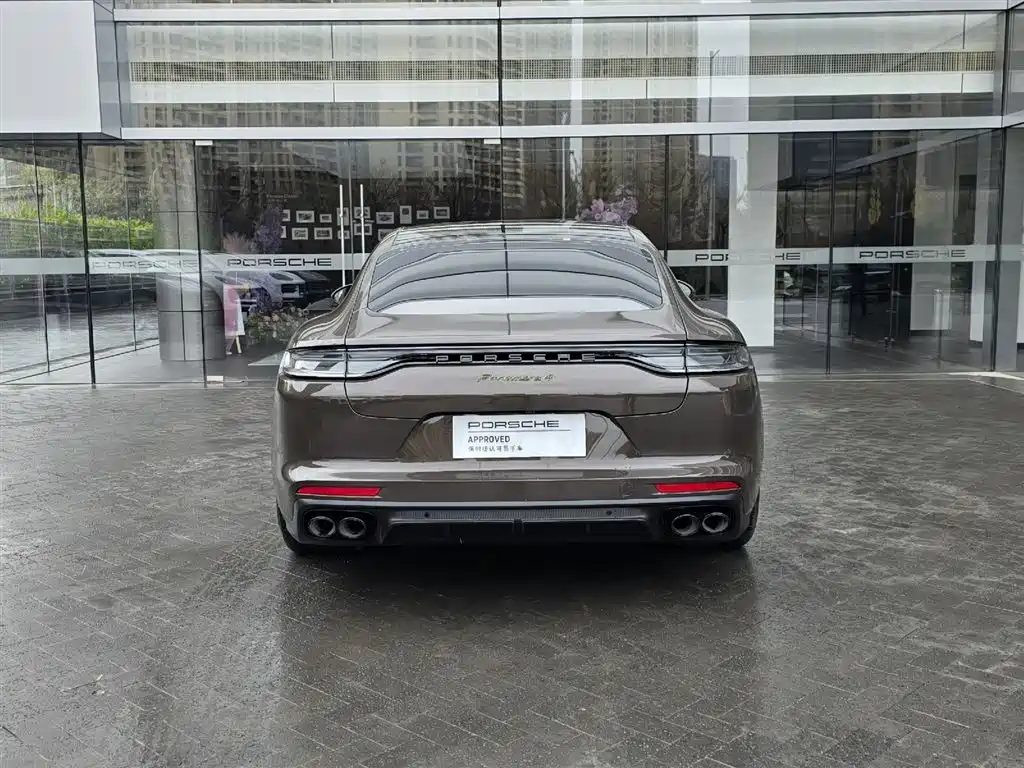 Porsche Panamera 2022