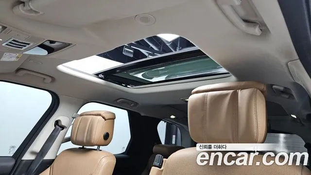 Land Rover Discovery 2022