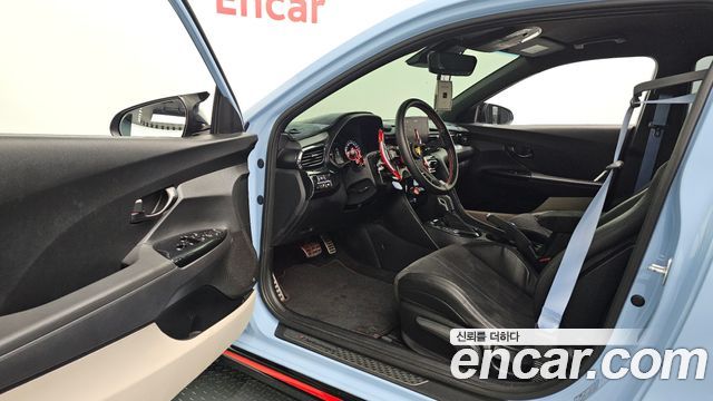 Hyundai Veloster 2021