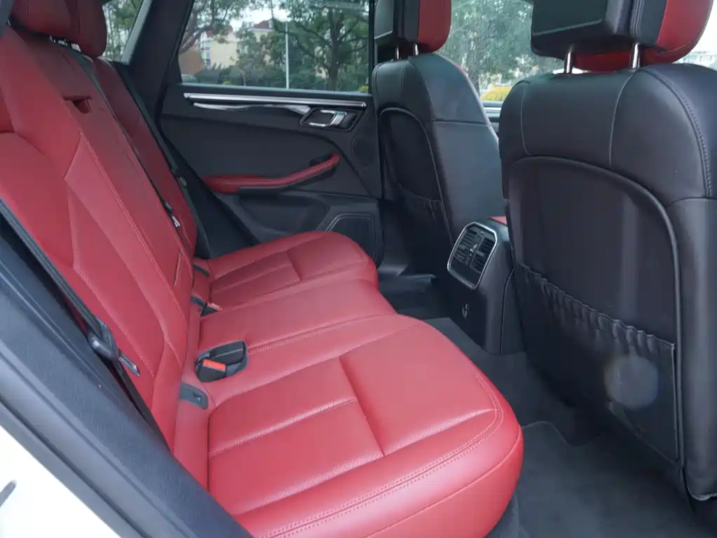 Porsche Macan 2022