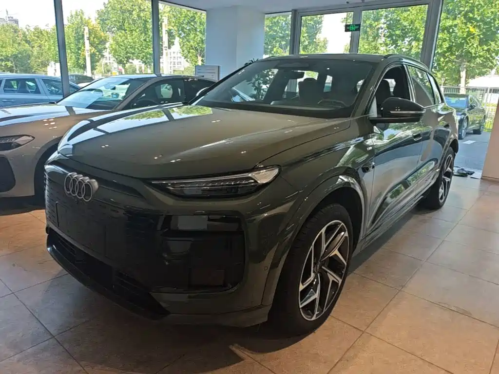 Audi e-tron 2025