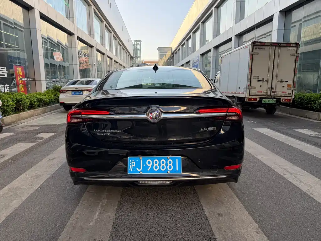 Buick LaCrosse 2022