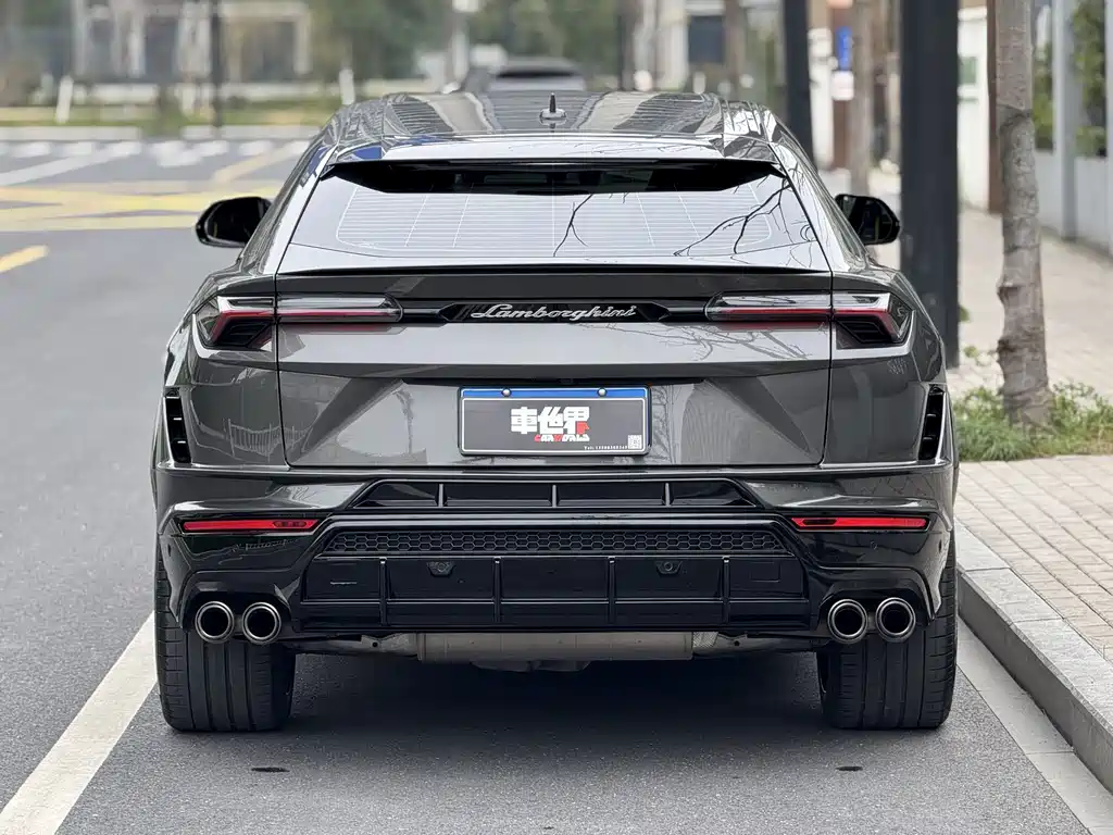 Lamborghini Urus 2023