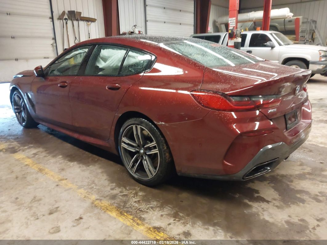 BMW 8 серии 2025