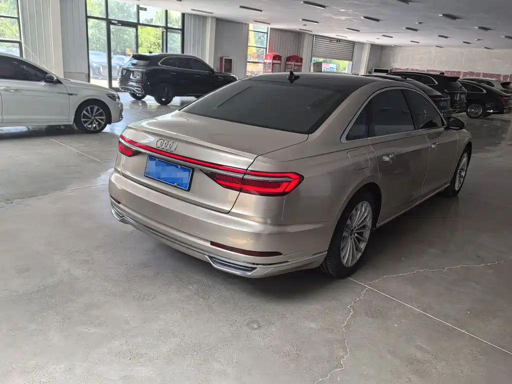 Audi A8 2021