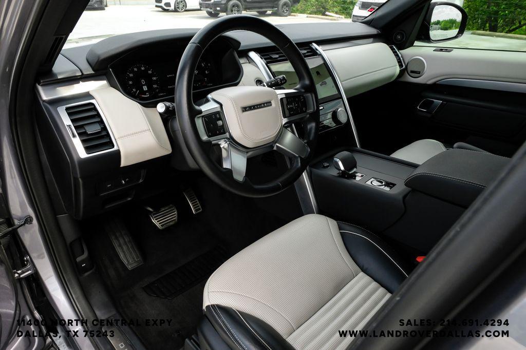 Land Rover Discovery 2024