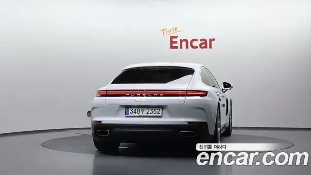 Porsche Panamera 2024