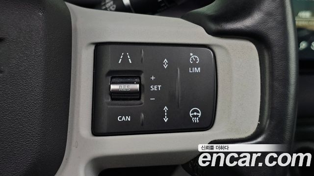 Land Rover Defender 2021