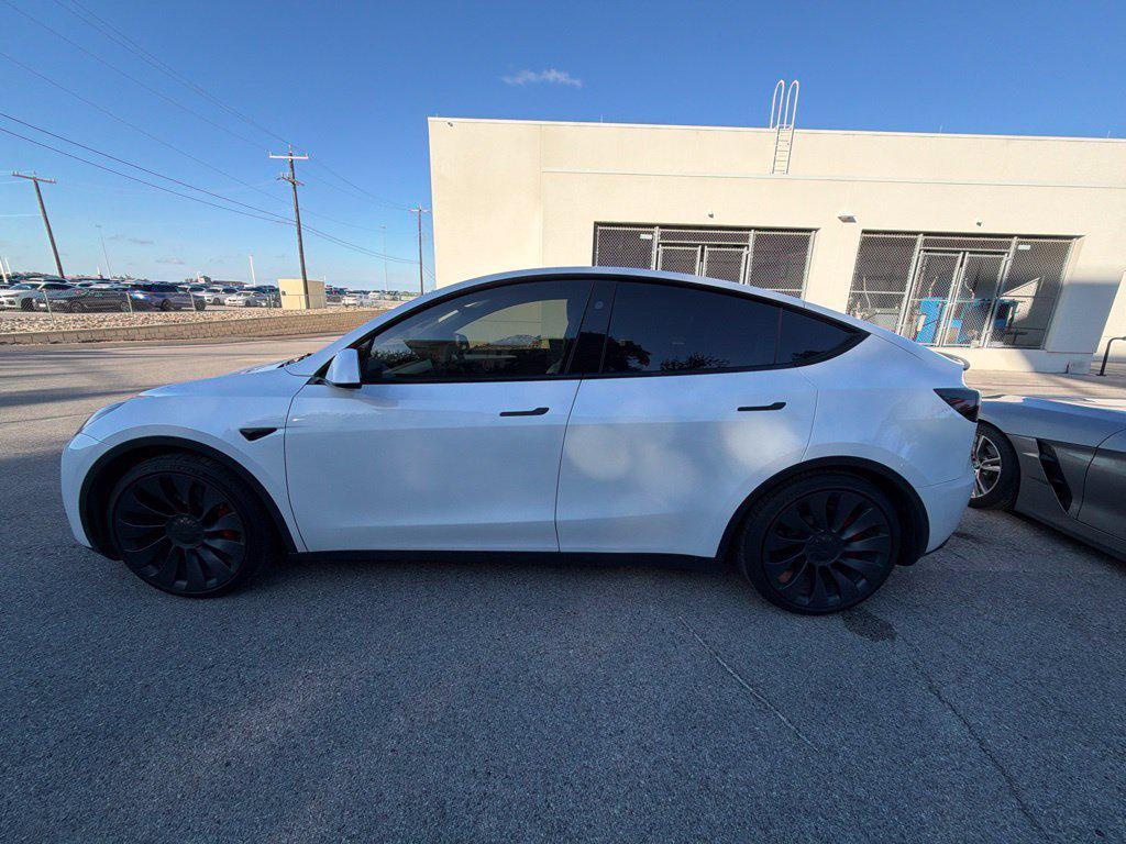 Tesla Model Y 2024