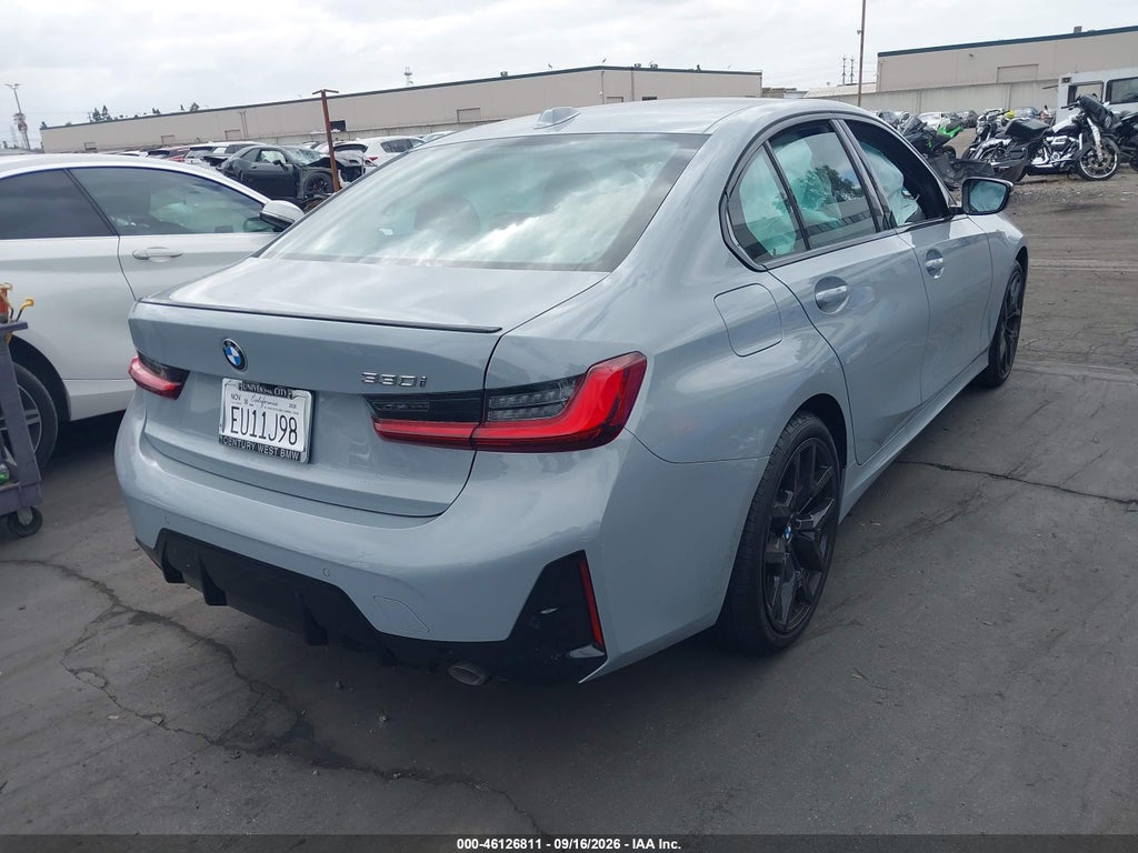 BMW 330 2026
