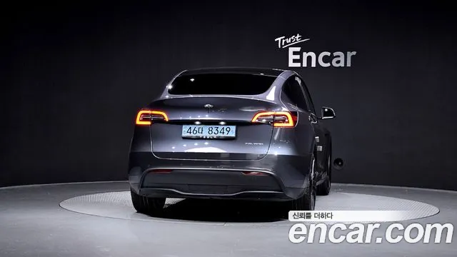 Tesla Model Y 2021