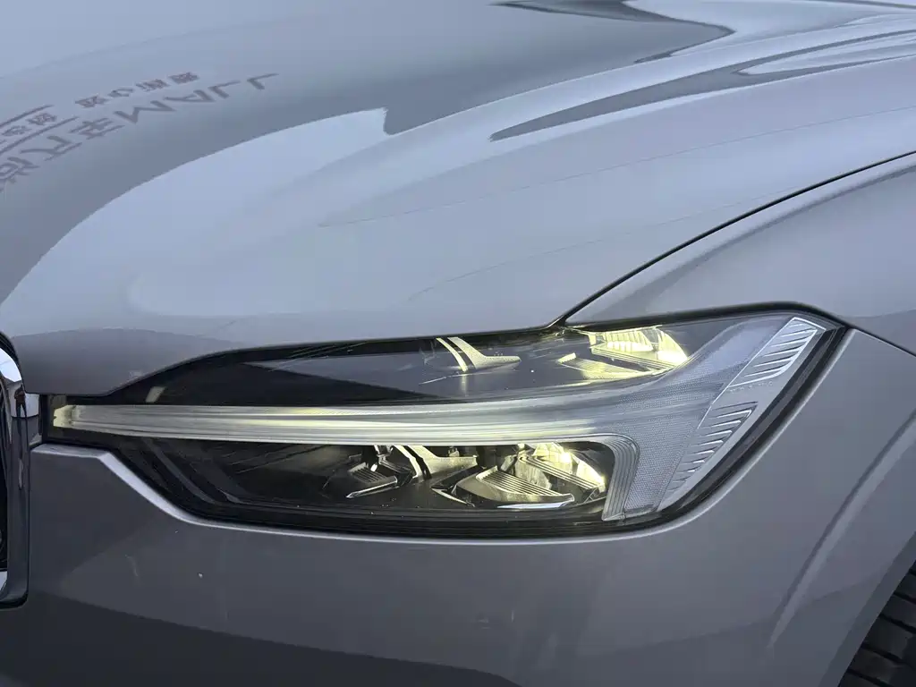 Volvo XC60 2022