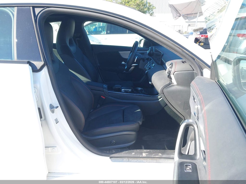Mercedes-Benz CLA 2022