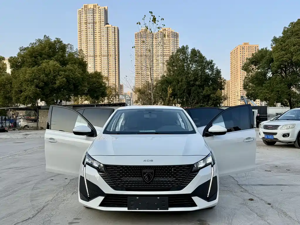 Peugeot 408 2025