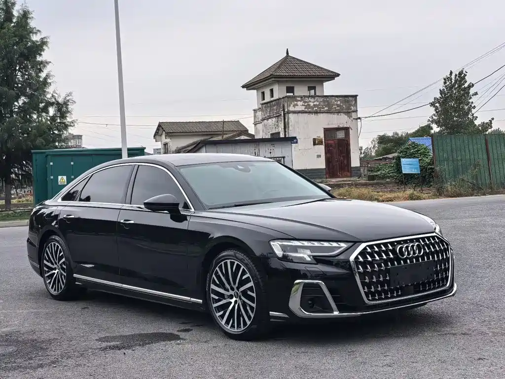 Audi A8 2025