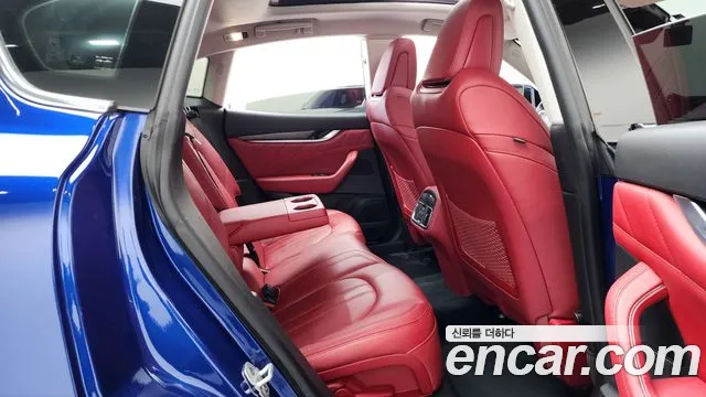 Maserati Levante 2022