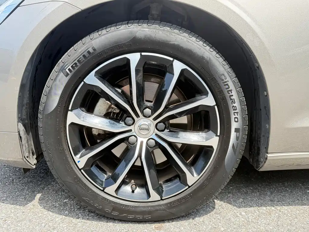 Volvo S60 2021