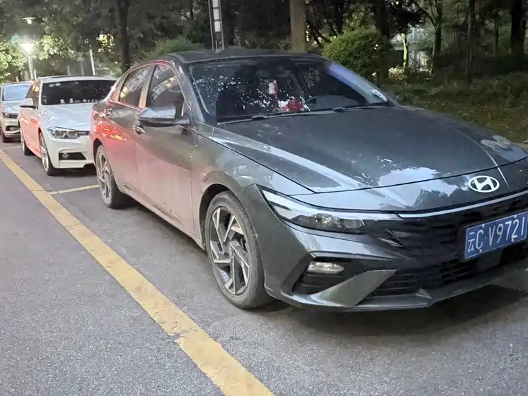 Hyundai Elantra 2023