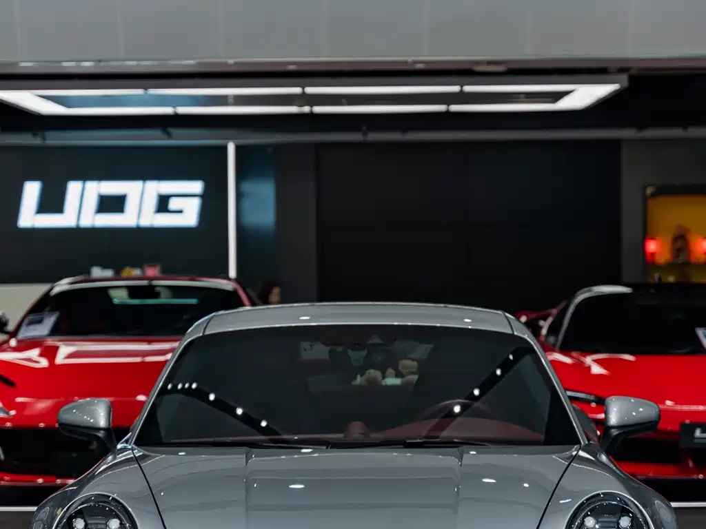 Porsche 911 2023