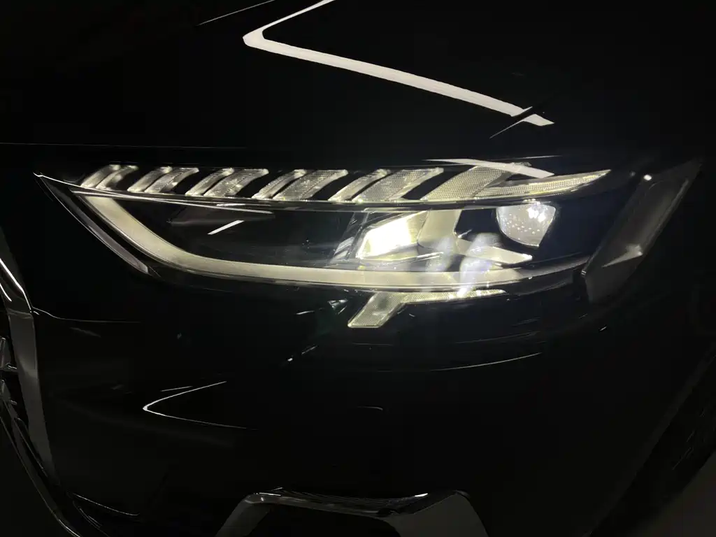 Audi A8 2023