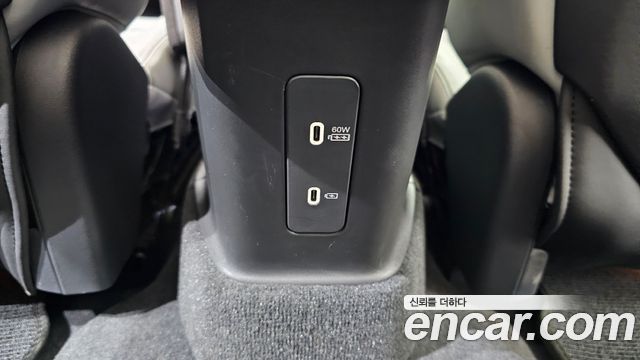 Polestar 4 2025