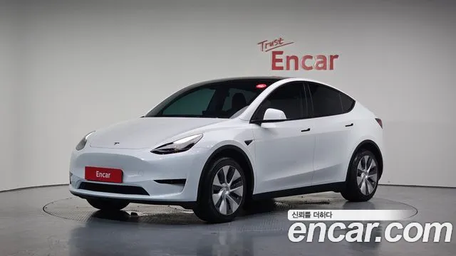 Tesla Model Y 2023