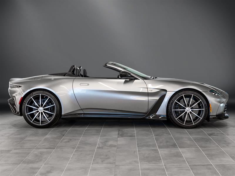 Aston Martin V12 Vantage 2023