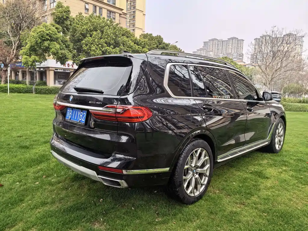 BMW X7 2022