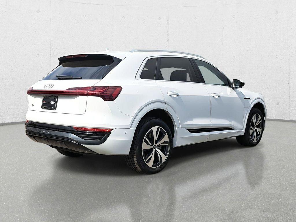Audi Q8 e-tron 2024