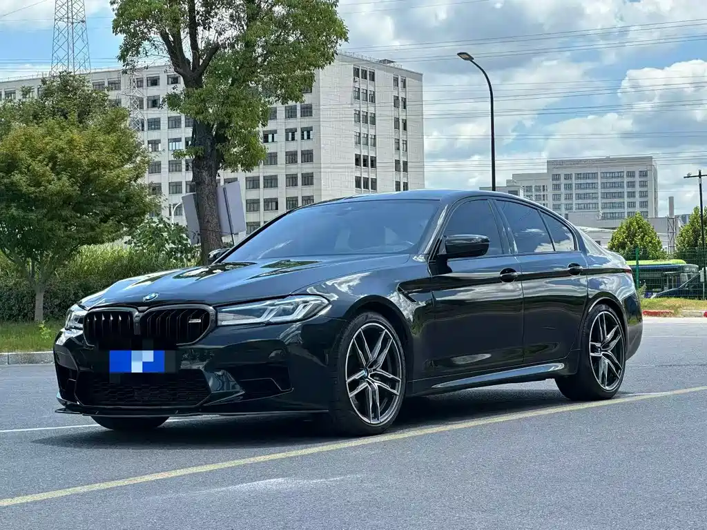 BMW M5 2021