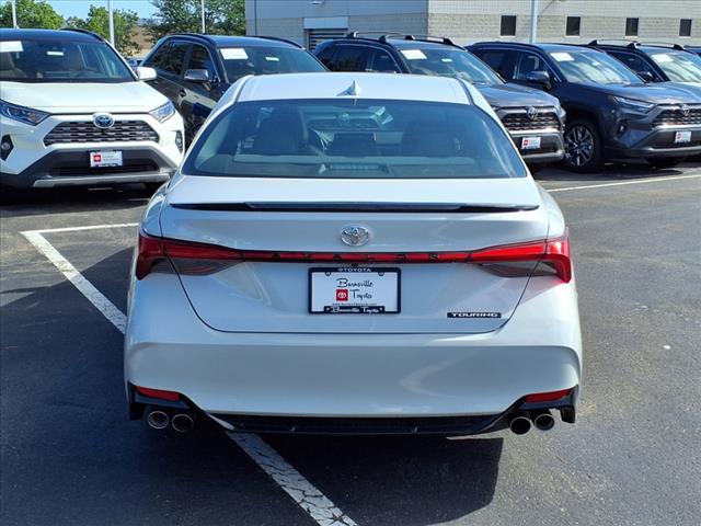Toyota Avalon 2022