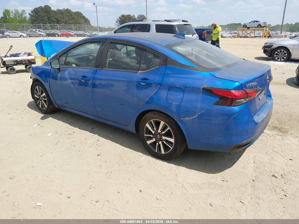Nissan Versa 2021