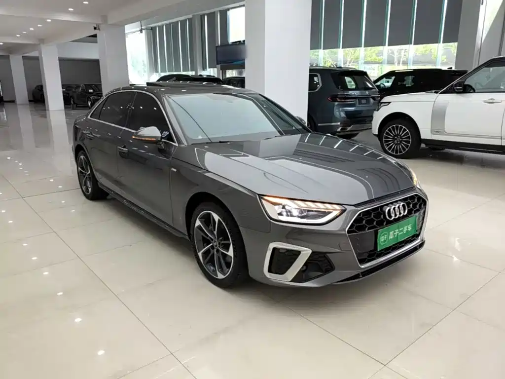 Audi A4 2023