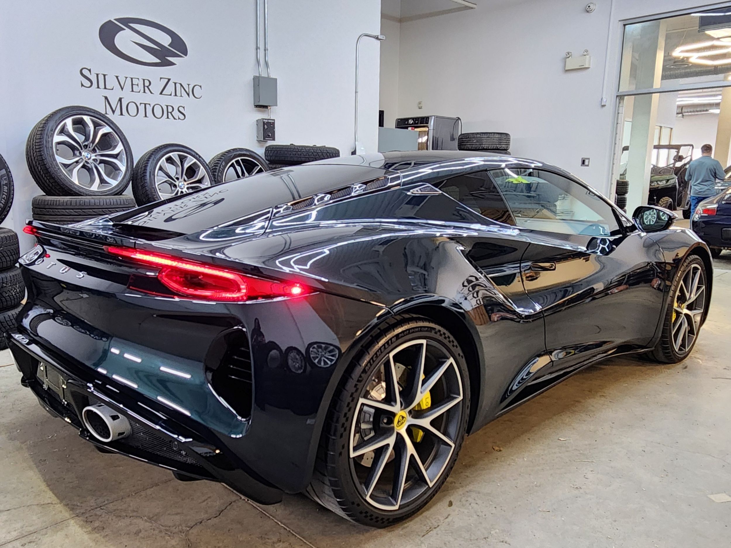 Lotus Emira 2024