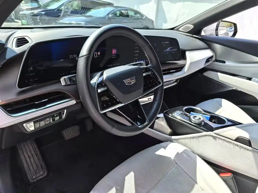 Cadillac GT4 2023