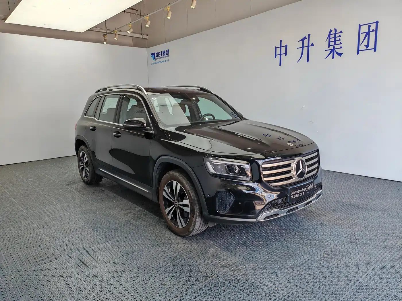 Mercedes-Benz GLB 2024