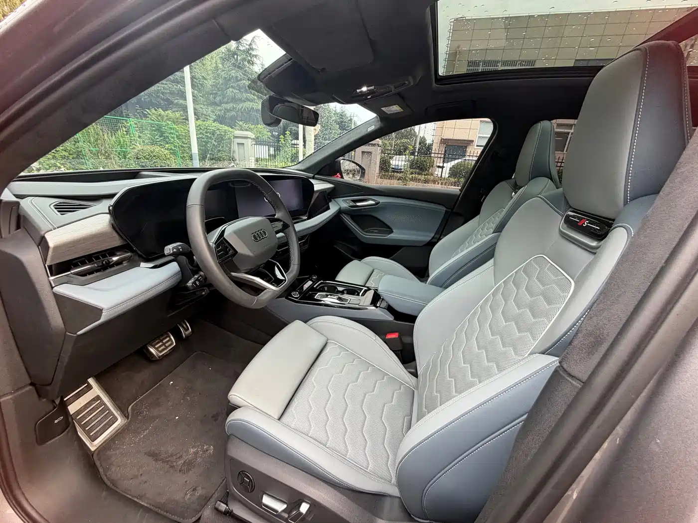 Audi e-tron 2025
