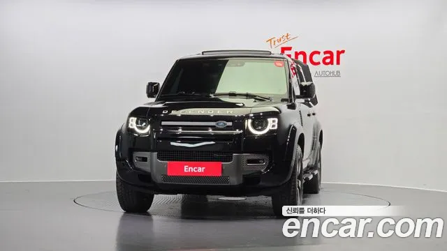 Land Rover Defender 2023