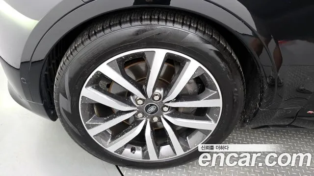 Land Rover Discovery 2022