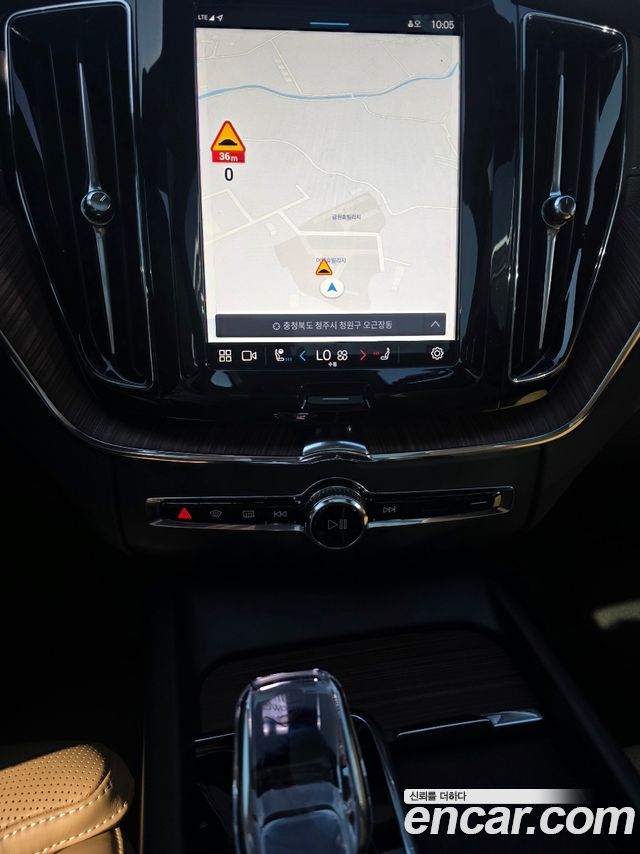 Volvo XC60 2025