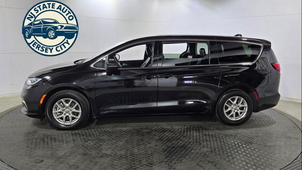 Chrysler Pacifica 2025