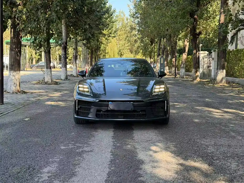 Porsche Panamera 2024