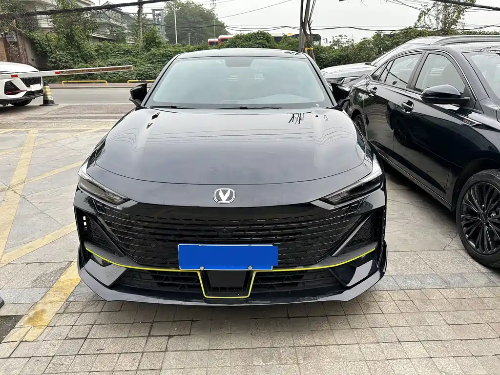 Changan UNI-V 2022