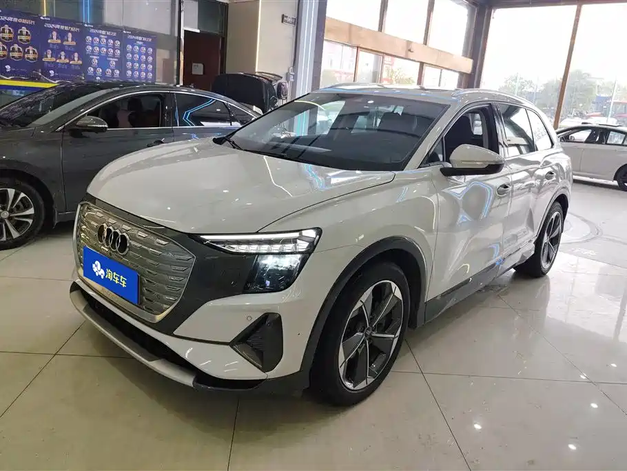 Audi Q5 e-tron 2024