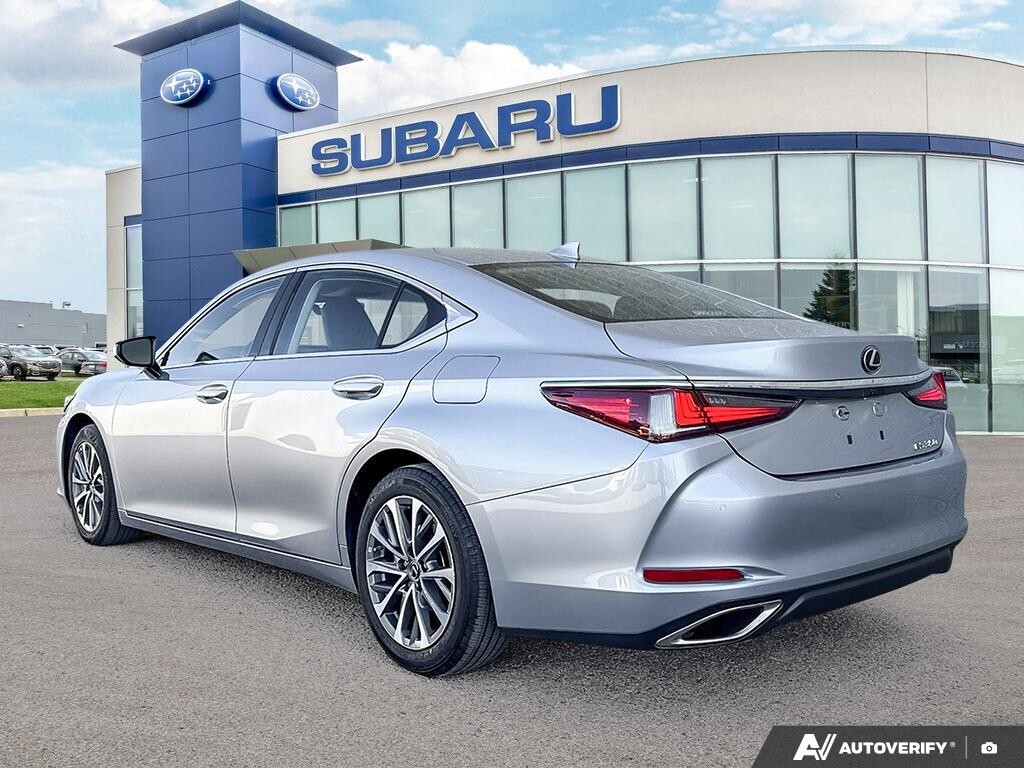 Lexus ES 2022