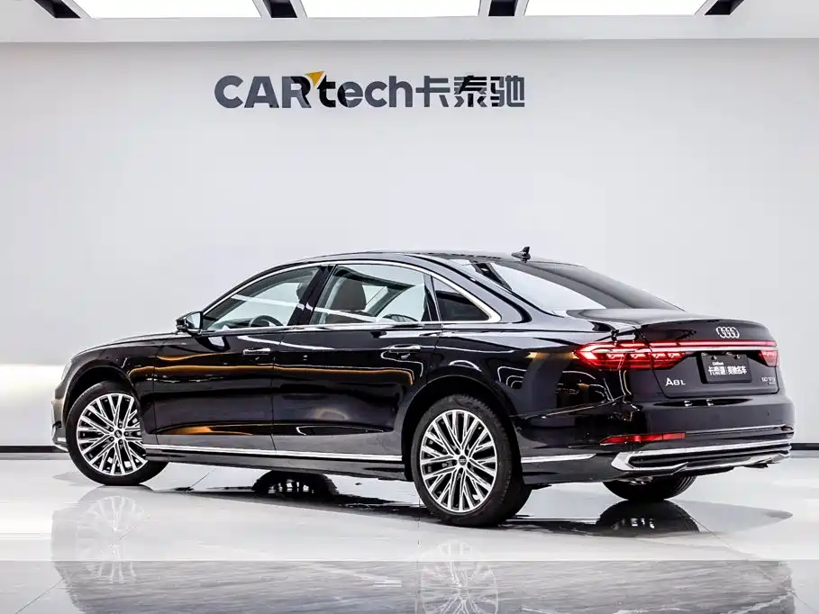 Audi A8 2024