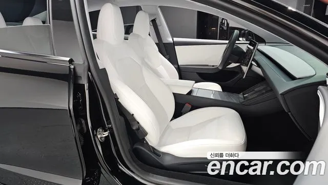 Tesla Model 3 2024