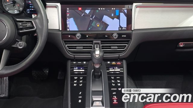 Porsche Macan 2022